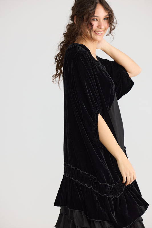 Florentine velvet coatdress. Black