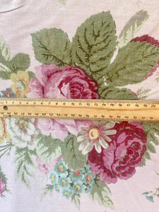 Poetry Of Flowers fabric collection. Pink Tearose Bouquet