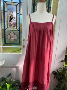 Amelie cotton and lace slip dress. Cherry.