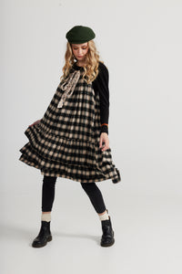London dress. Black Plaid