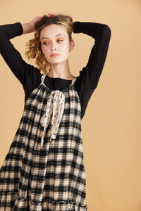London dress. Black Plaid